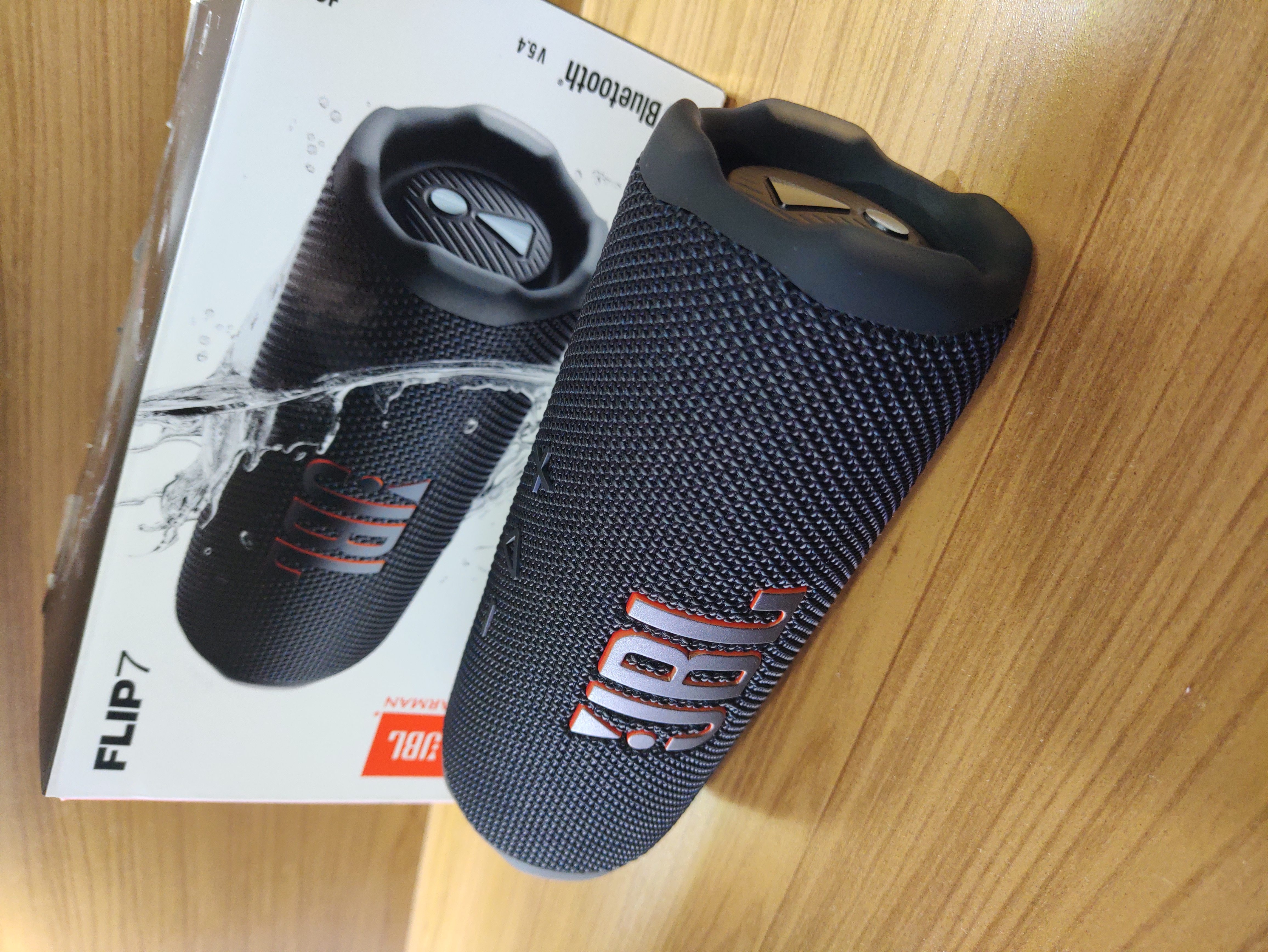 JBL Flip 7 